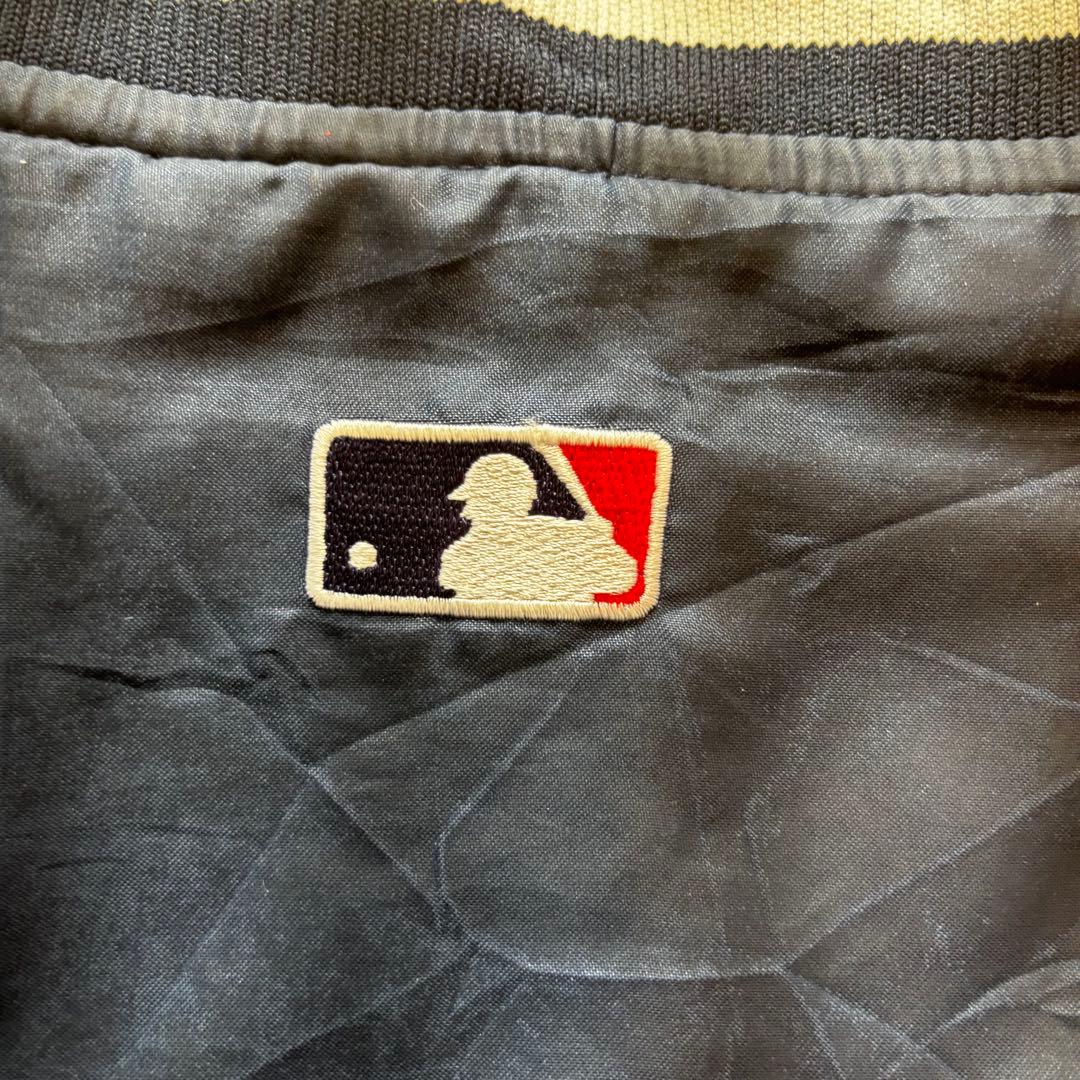 Majestic MLB ニューヨークヤンキース スタジャン ネイビー中綿