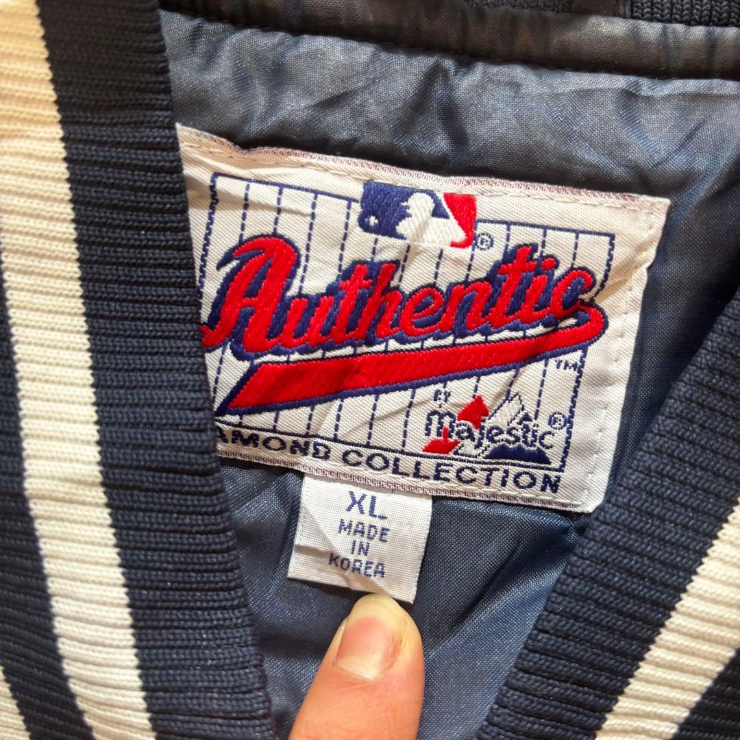 Majestic MLB ニューヨークヤンキース スタジャン ネイビー中綿