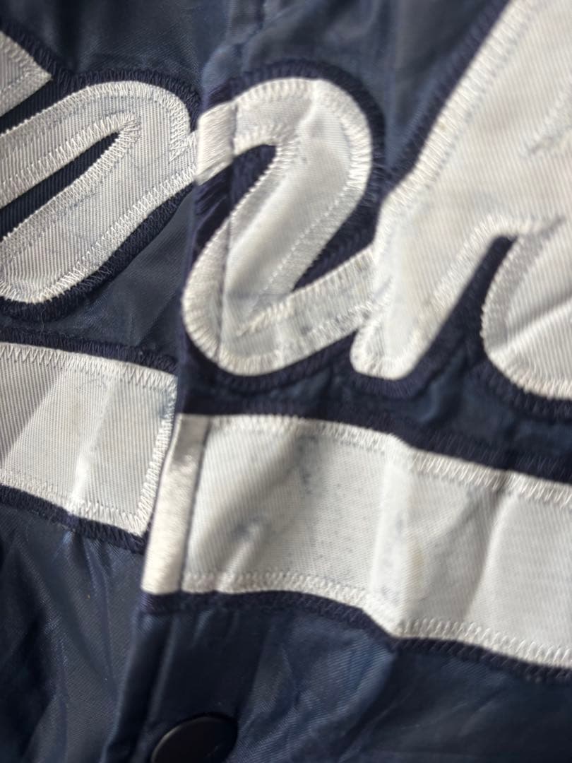 Majestic MLB ニューヨークヤンキース スタジャン ネイビー中綿