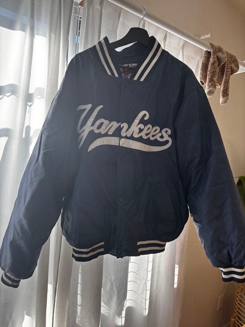 Majestic MLB ニューヨークヤンキース スタジャン ネイビー中綿