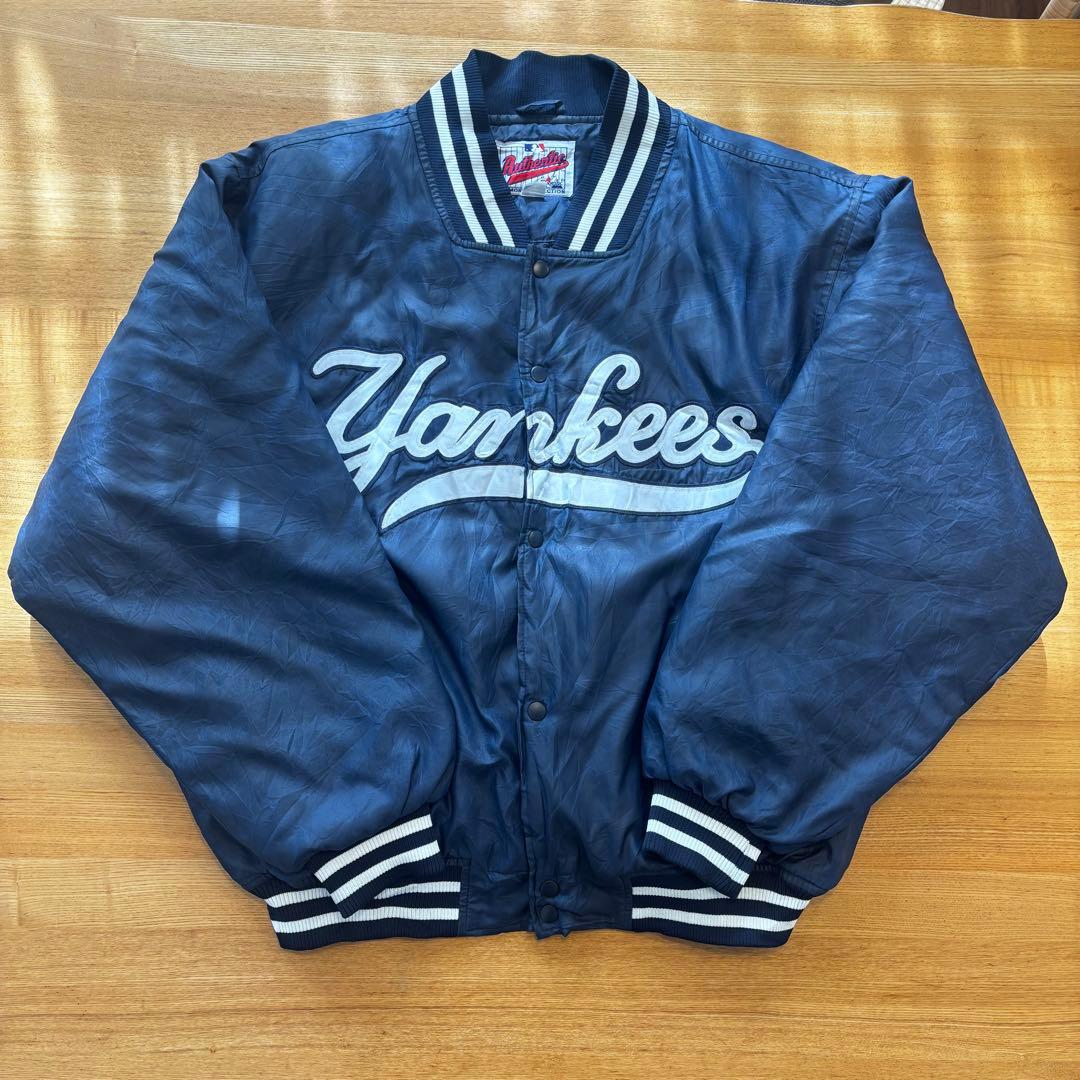 Majestic MLB ニューヨークヤンキース スタジャン ネイビー中綿