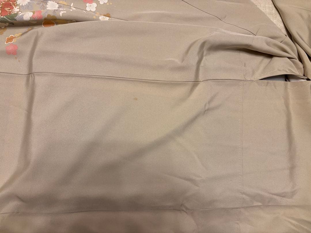 美品　訪問着　ベージュ　草花　卒業式　入学式　七五三　お宮参り　金糸