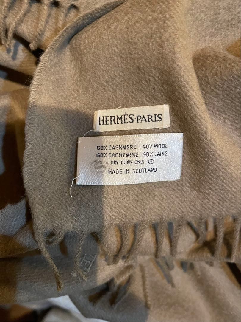 HERMES ベージュ大判ストール