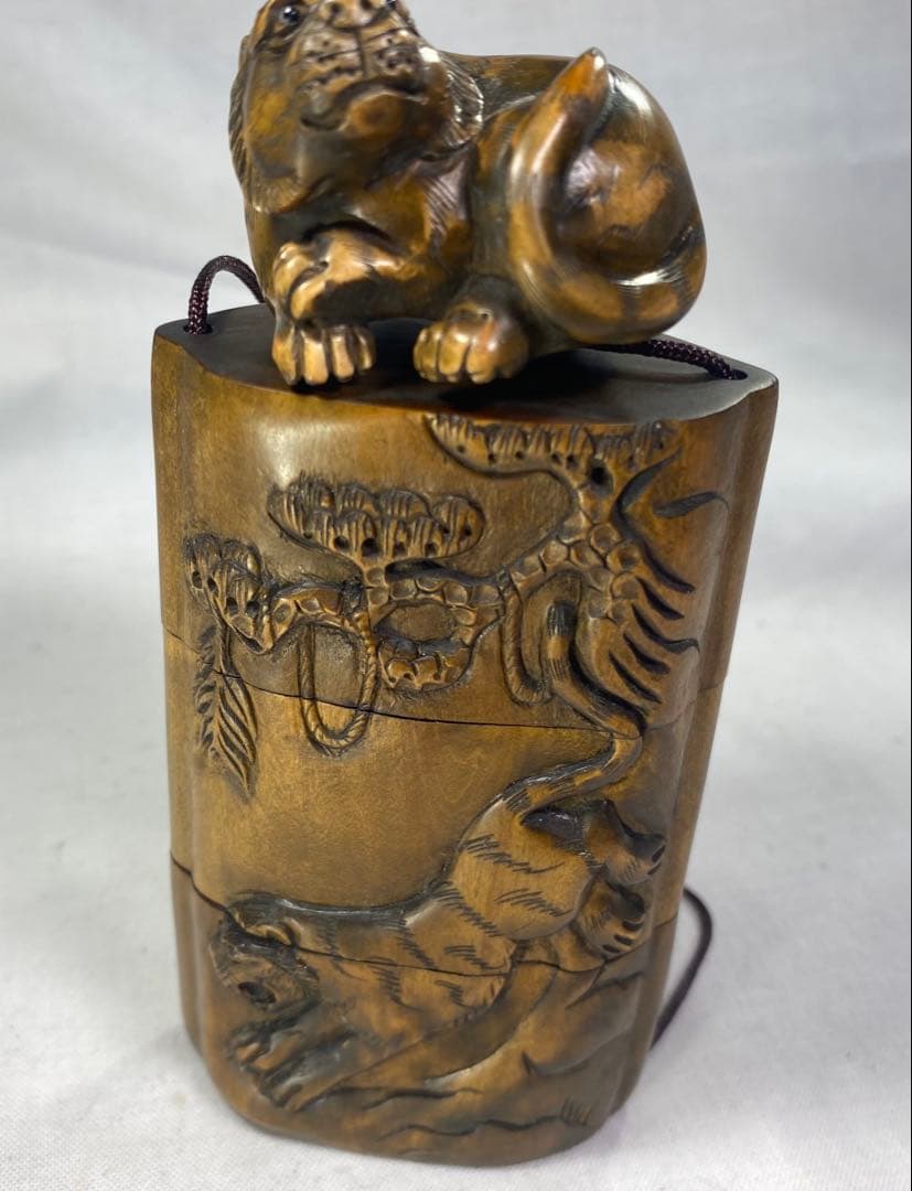 印籠　柘植　十二支虎　黄楊繊細彫刻　木製