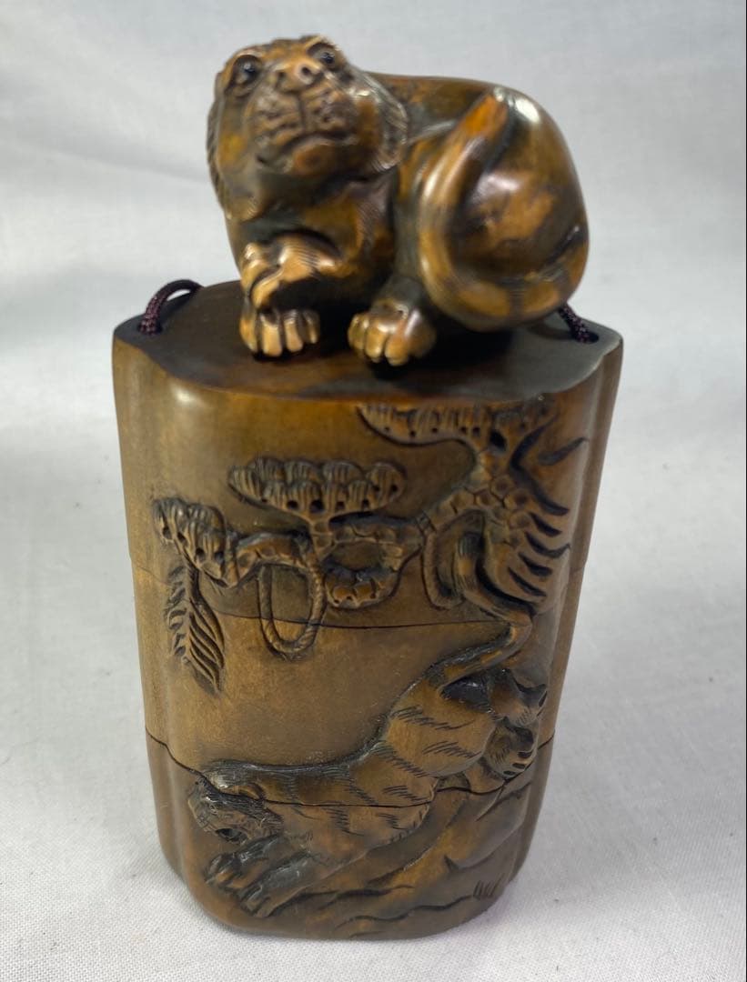 印籠　柘植　十二支虎　黄楊繊細彫刻　木製