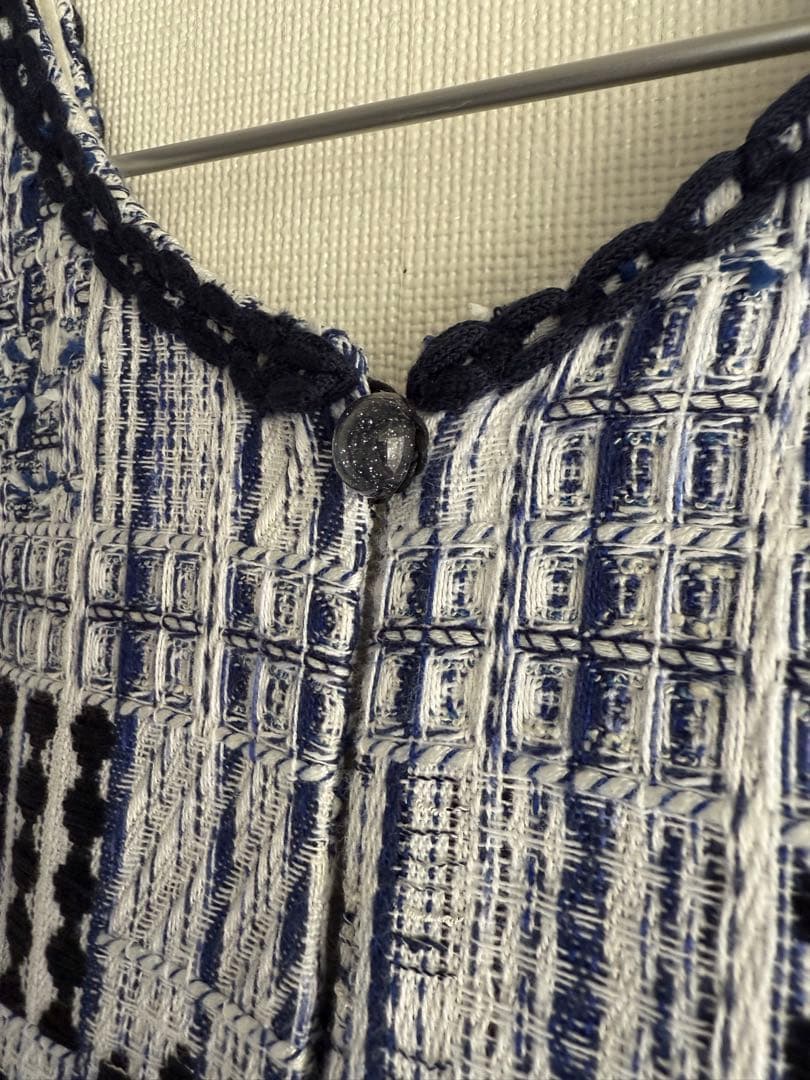 即完売DES PRÉS バスティングブリックジャカードベスト