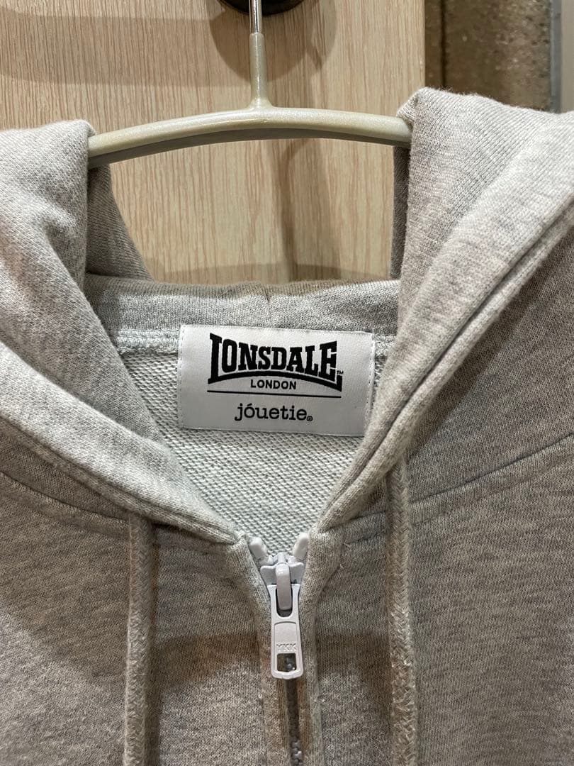 LONSDALE jouetie ロゴZIPフーディー グレー　パーカー