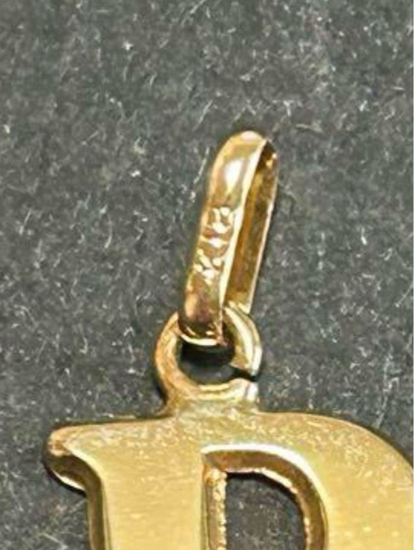 K18ゴールド　アルファベットRチャーム 約2.5cm