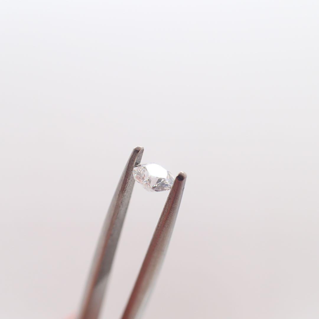 天然ダイヤルース F VS2 0.248ct ソーティング付き　星