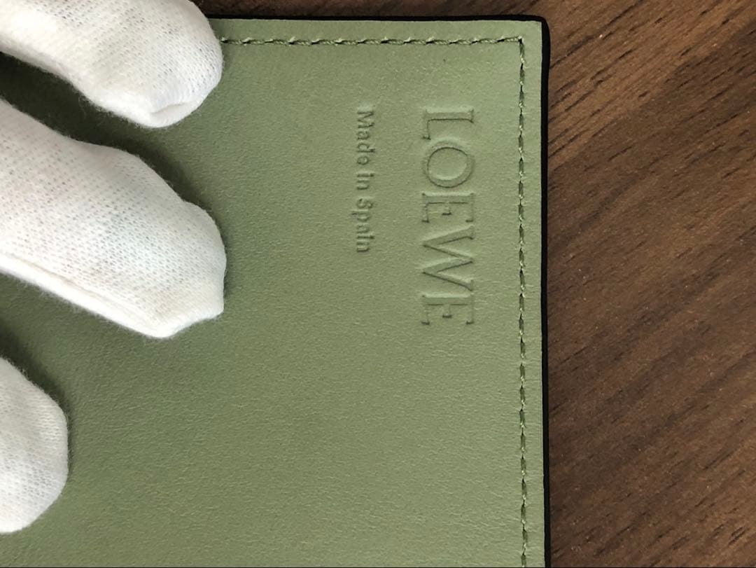 LOEWE グリーン レザー 長財布