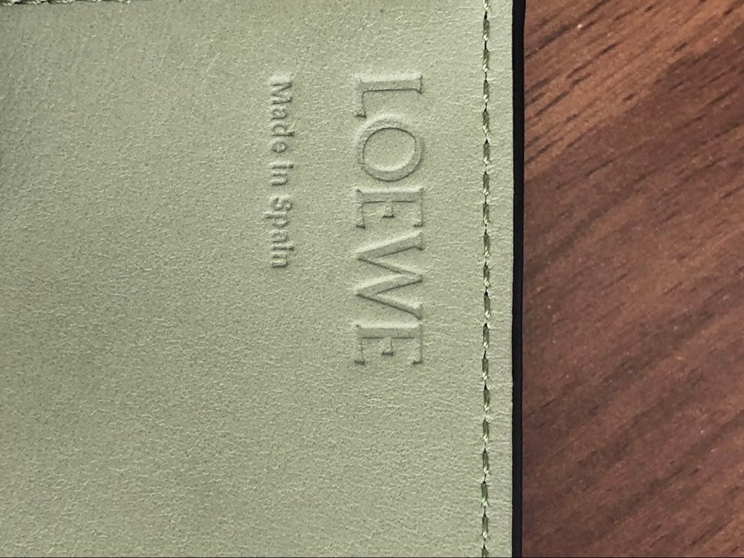 LOEWE グリーン レザー 長財布
