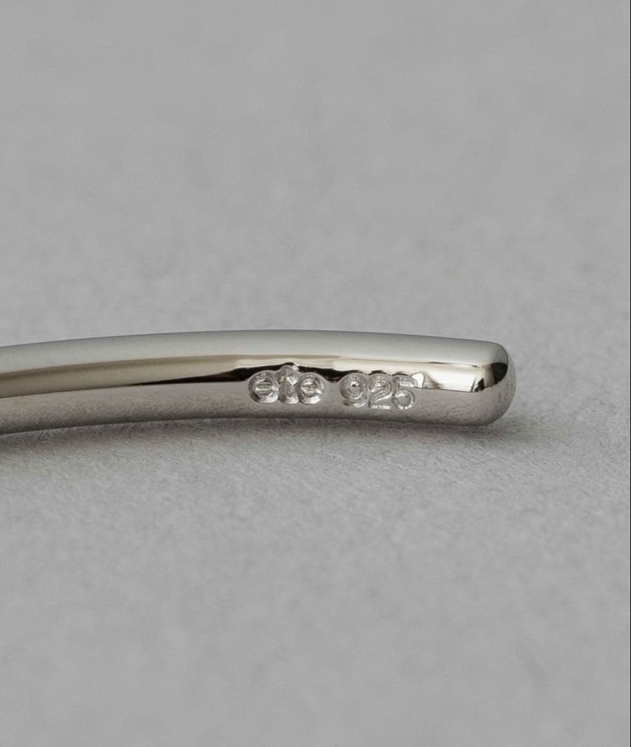 新品未使用ete オブジェ シン バングル S（箱付き）