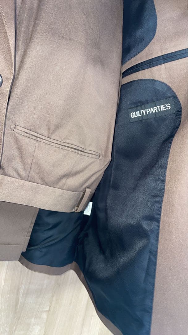 GUILTY PARTIES ヴェルサーチ