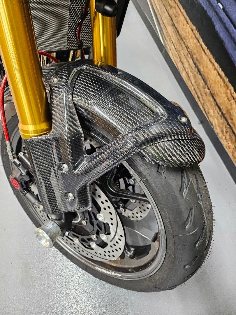 z900rs 用 マジカルレーシング カーボンフロントフェンダー