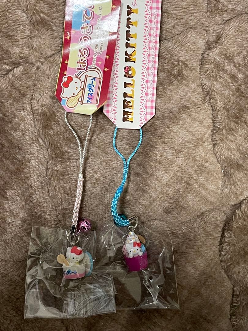 激レア　ハローキティ アイスクリーム ストラップ　2体セット