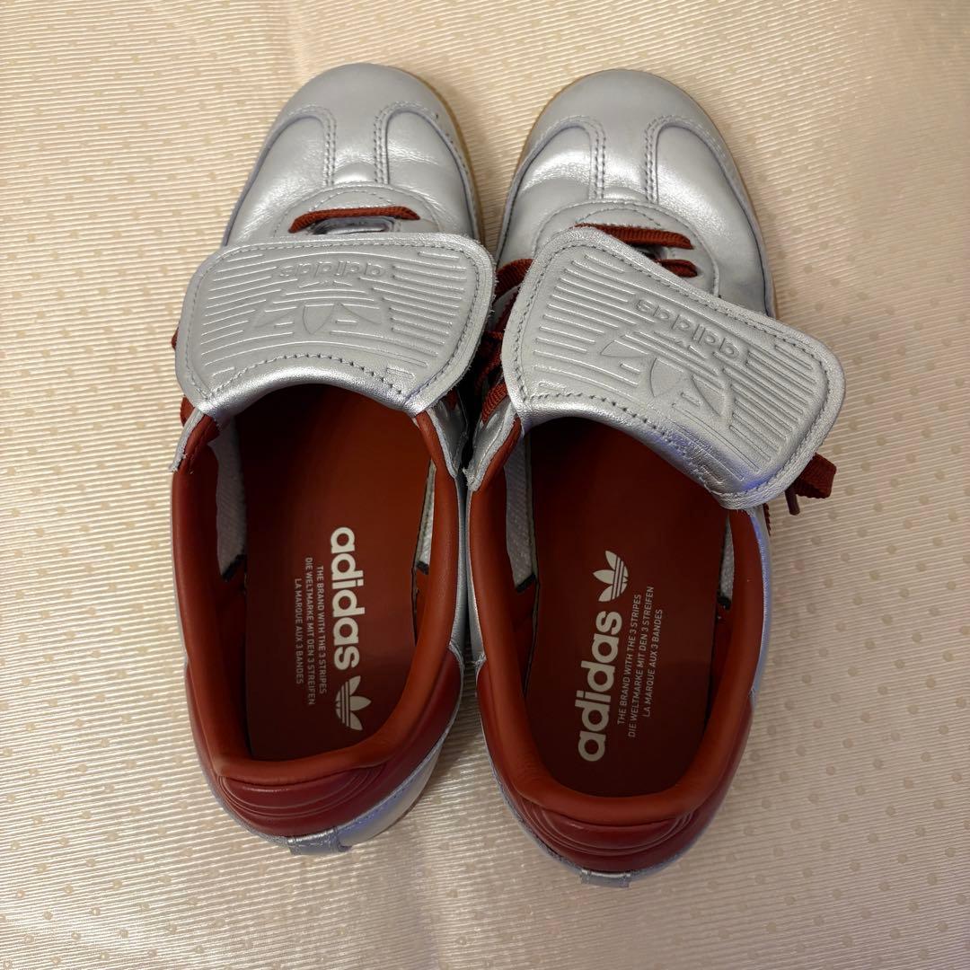 未使用級☆samba サンバ LT adidasオリジナルス　シルバー 24.5