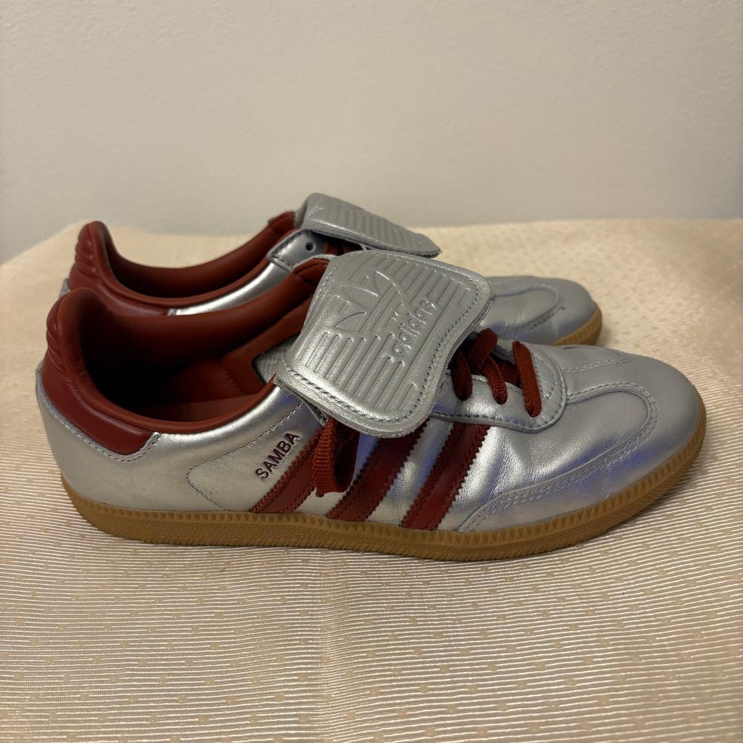 未使用級☆samba サンバ LT adidasオリジナルス　シルバー 24.5