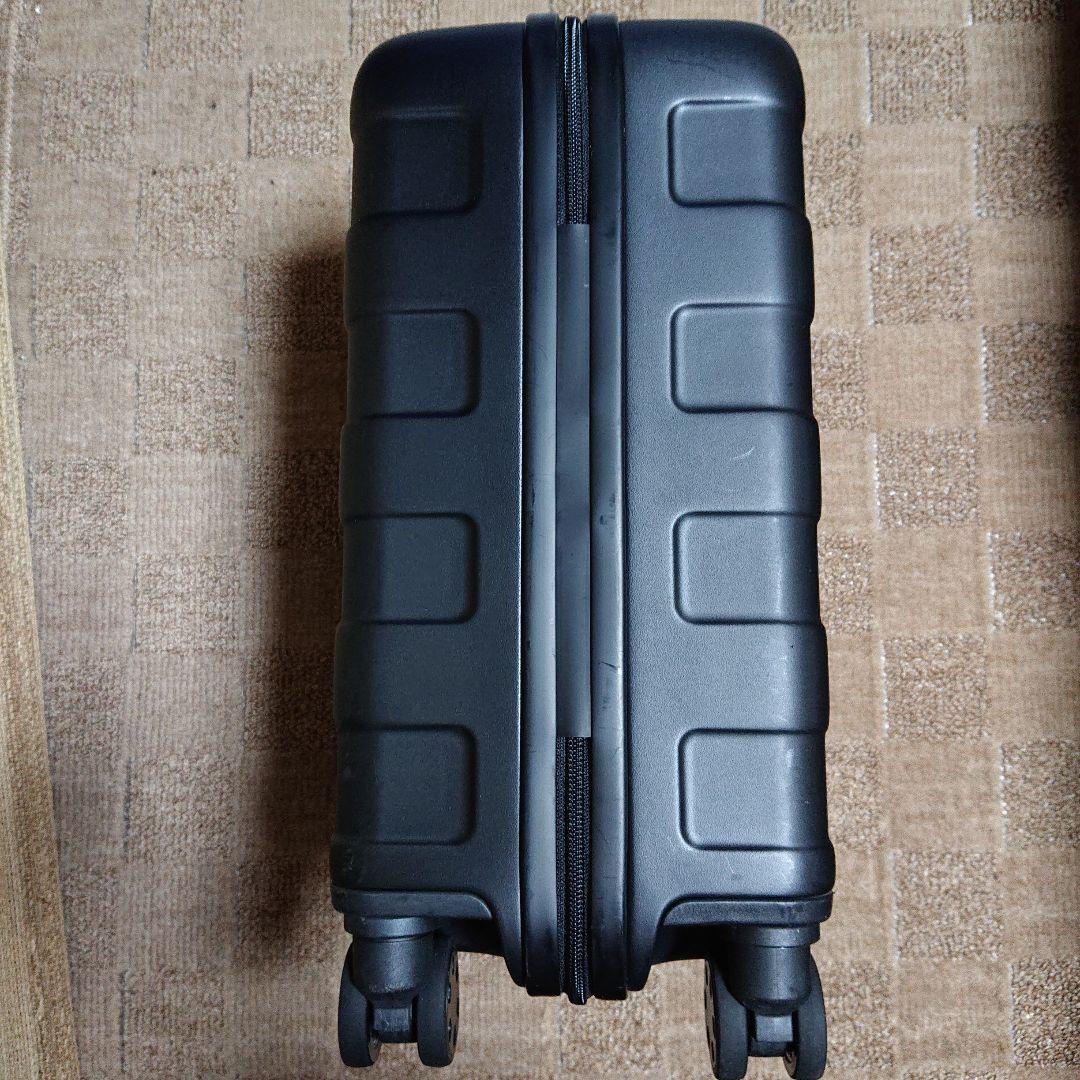 無印良品 バーを自由に調節できる ハード キャリーケース（20L）