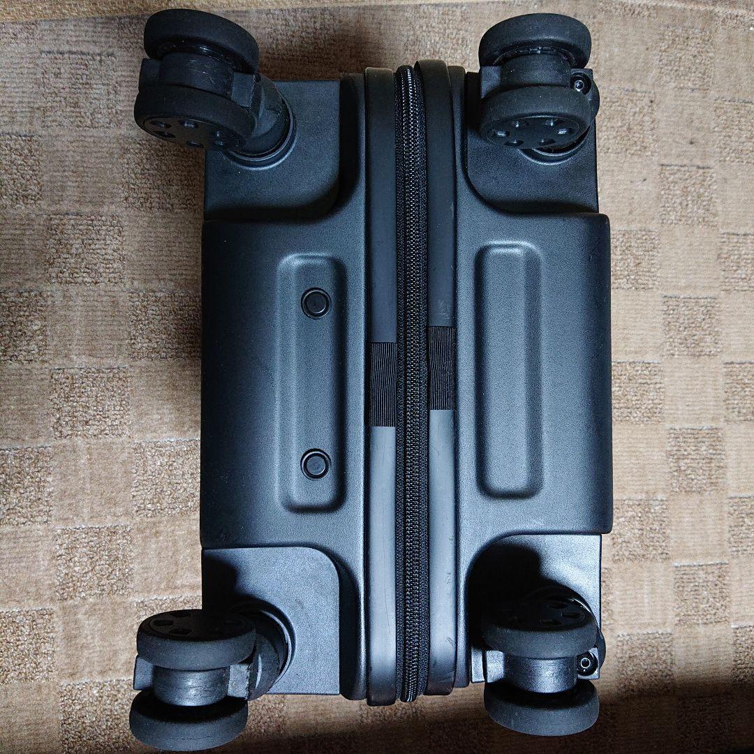 無印良品 バーを自由に調節できる ハード キャリーケース（20L）