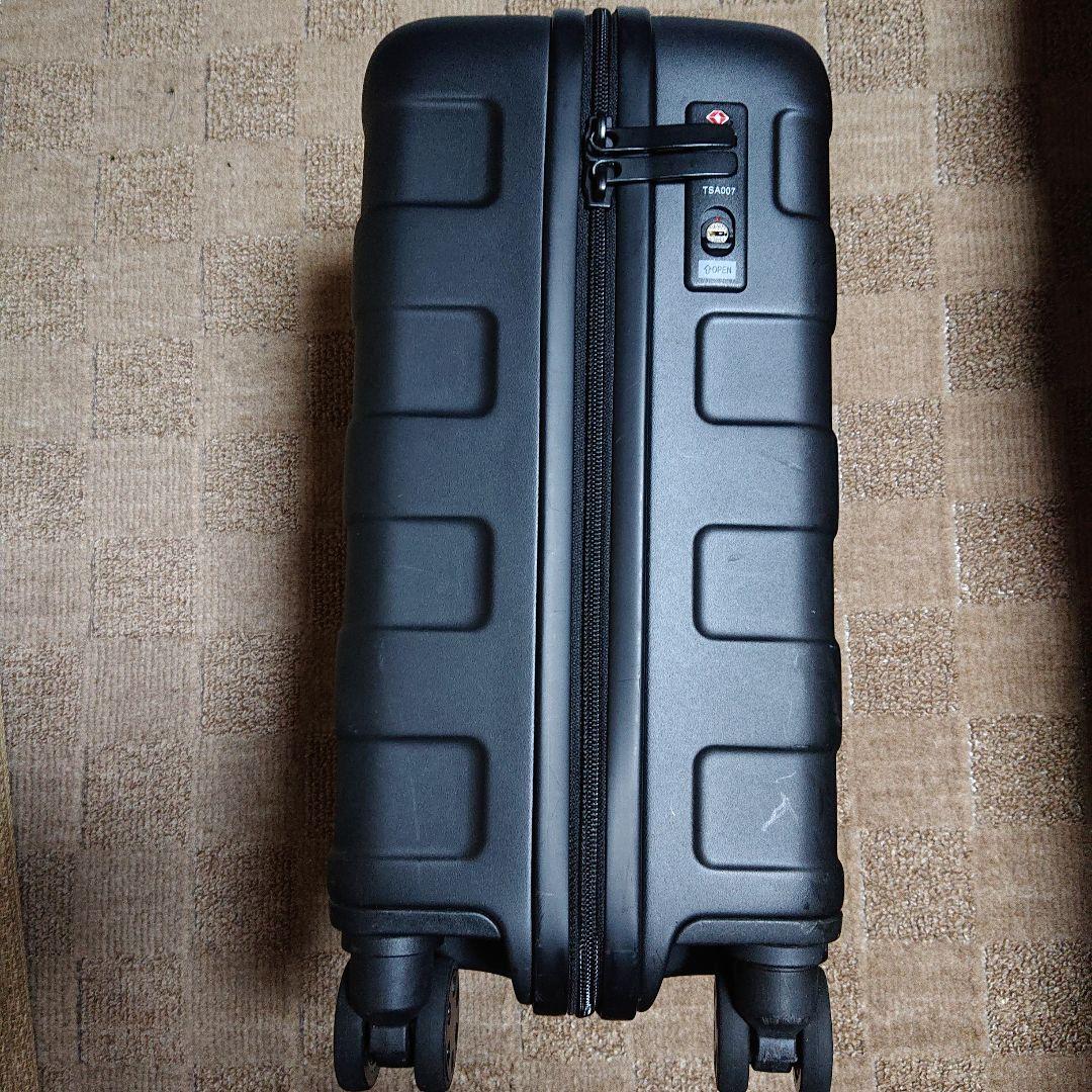 無印良品 バーを自由に調節できる ハード キャリーケース（20L）