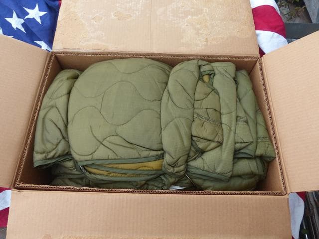 1975” 米軍実物 デッド M65 フィールドジャケット用ライナー M 209