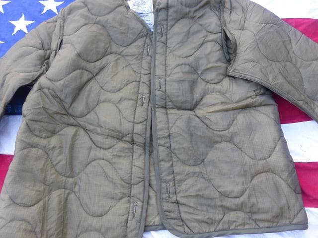 1975” 米軍実物 デッド M65 フィールドジャケット用ライナー M 209