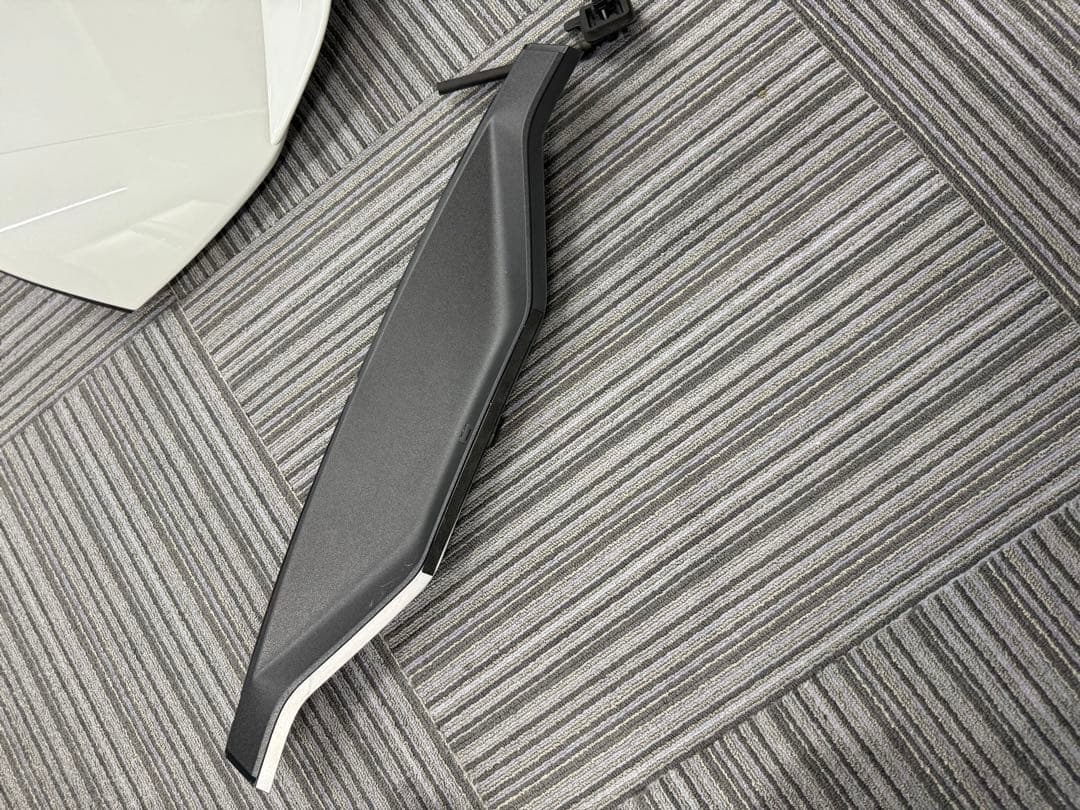 メルセデスベンツ　A45 リアウィング　ブレーキライト付き