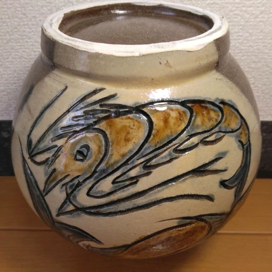 人間国宝 金城次郎 線彫魚文壷 栞 共箱 未使用品 壷屋焼 やちむん 笑魚 海老