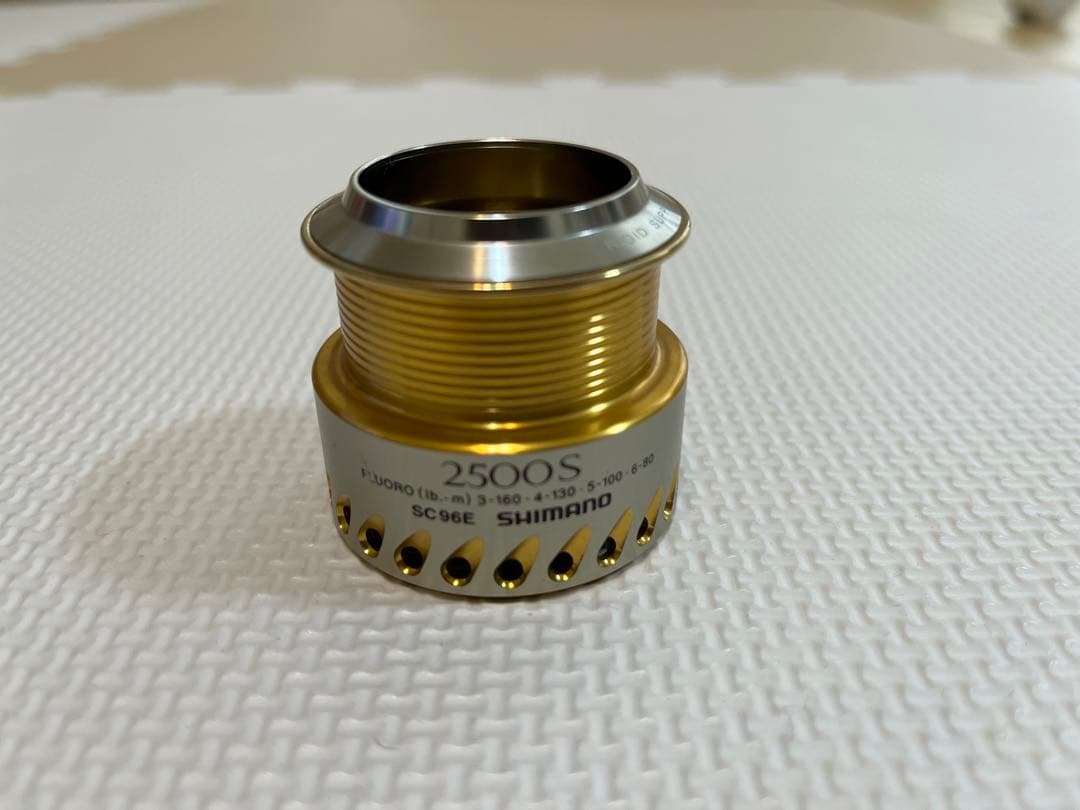 【きー】STELLA 2500S 04ステラ スピニングリール