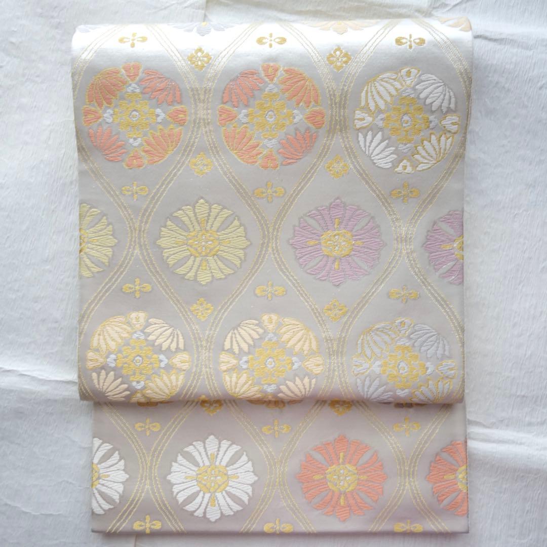 正絹　六通袋帯　立涌宝華紋　唐織　銀地　入学式、卒業式に