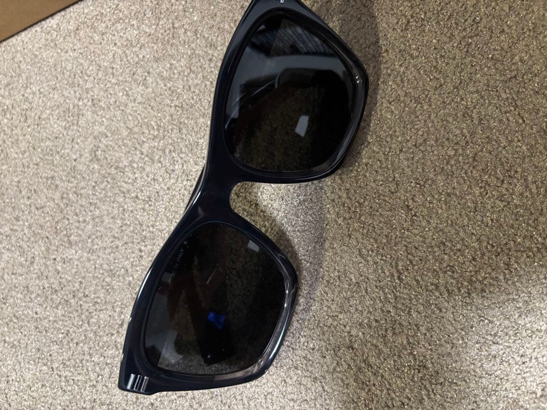 【ほぼ未使用・値下げ中】 BURBERRY サングラス