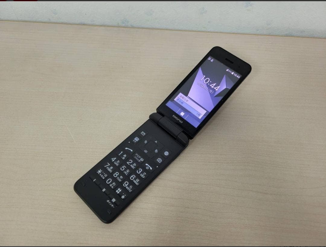 DIGNO ケータイ4 A202KC ブラック