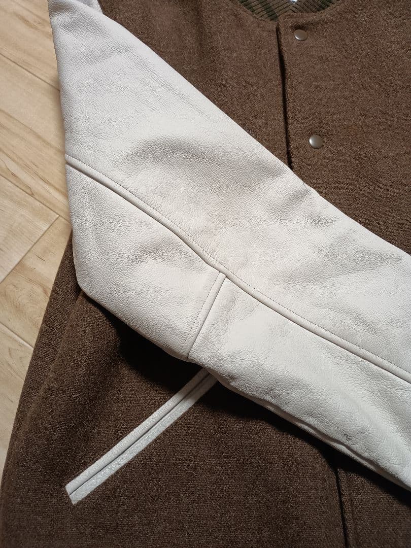 Columbia スタジャン ブラウン/ホワイト XL