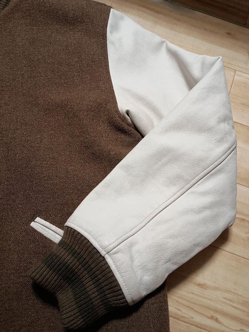 Columbia スタジャン ブラウン/ホワイト XL