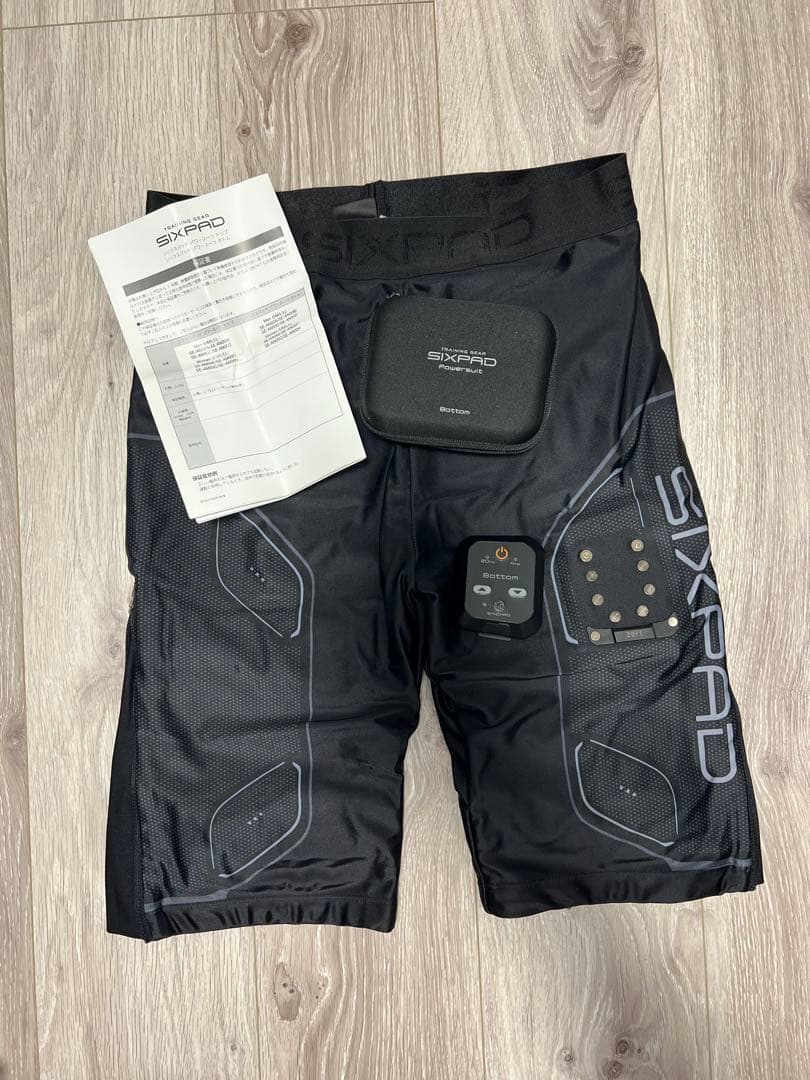 SIXPAD（メンズL） EMS パワースーツ Lサイズ 上下セット