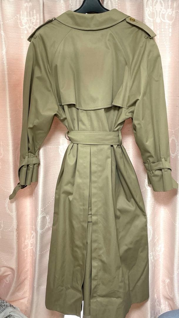 Burberryロングトレンチコート
