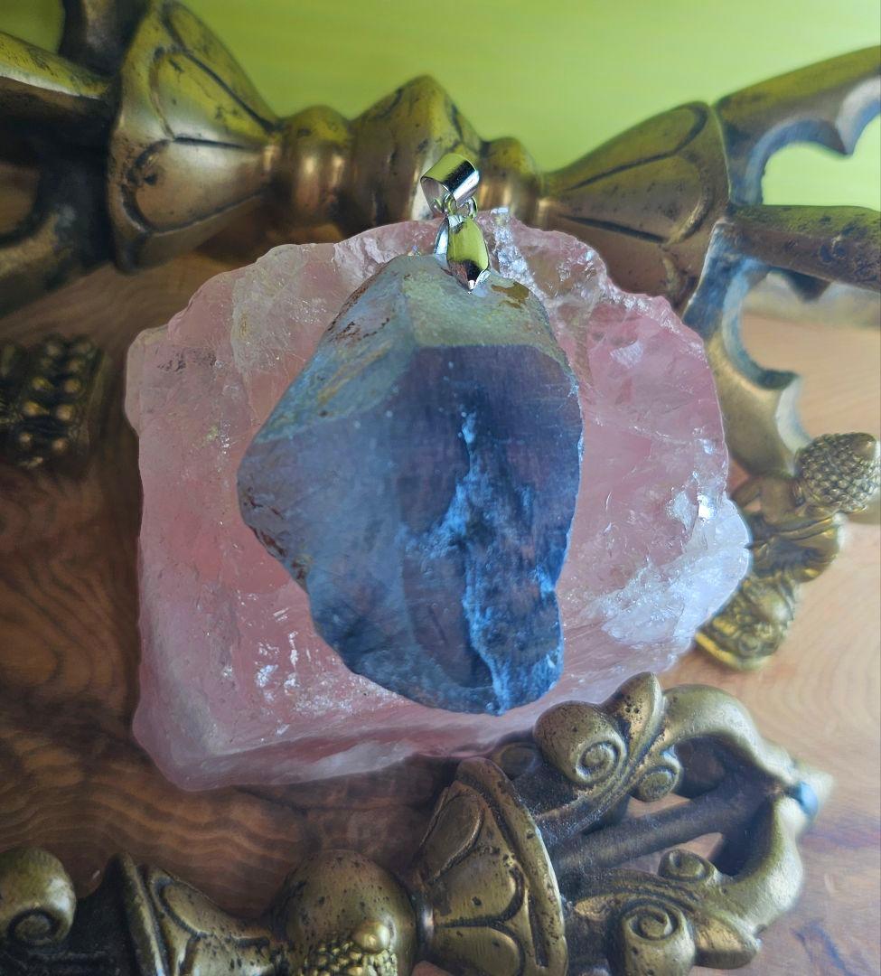 akko様★専用★激烈に超希少‼️ブルーザギマウンテン原石 ペンダント