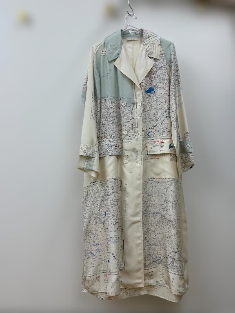 セリーヌ　フィービー期 　ICONIC MAP TRENCH IN SILK