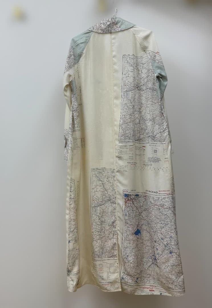 セリーヌ　フィービー期 　ICONIC MAP TRENCH IN SILK