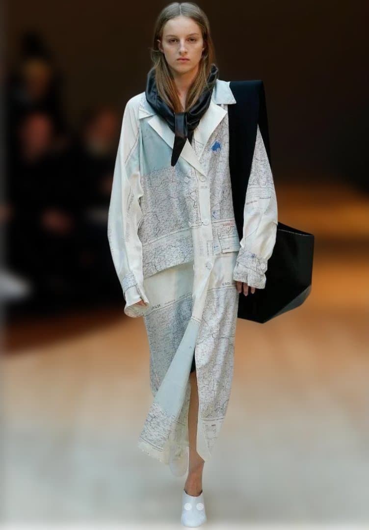 セリーヌ　フィービー期 　ICONIC MAP TRENCH IN SILK