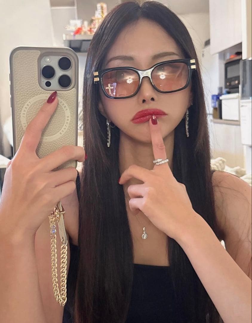 moseyec T-Pablow 武道館　着用サングラス