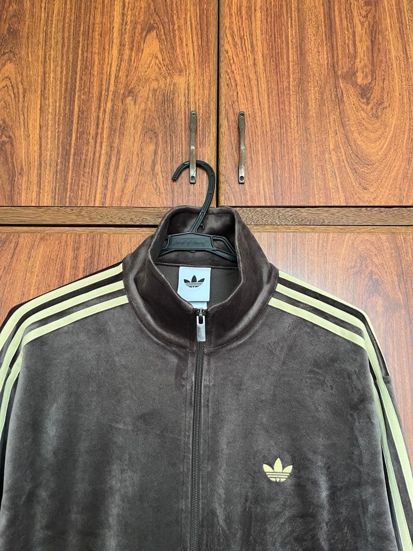 adidas アディダス　ファイヤーバード トラックトップ ベロア