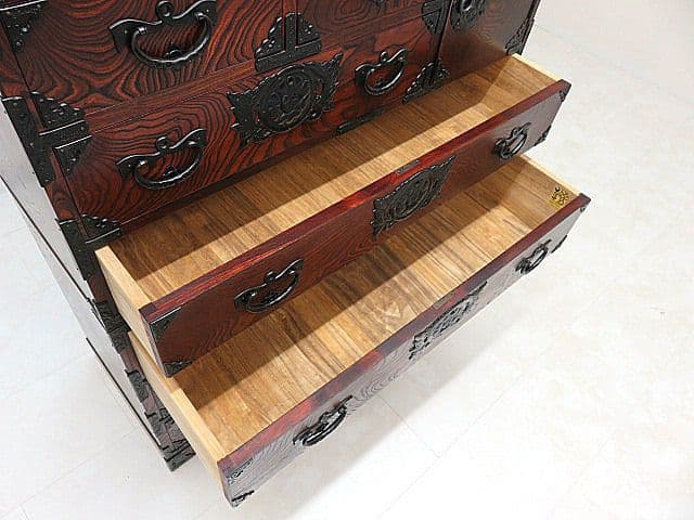 美品　伝統工芸　岩谷堂箪笥 整理箪笥 ケヤキ材欅材　拭き漆仕上げ 和箪笥　鍵付き