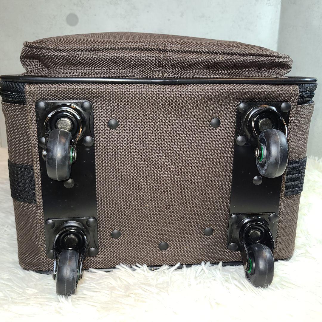 新品タグ付き【SWANY】スワニー　キャリーバック　四輪機内持込み可