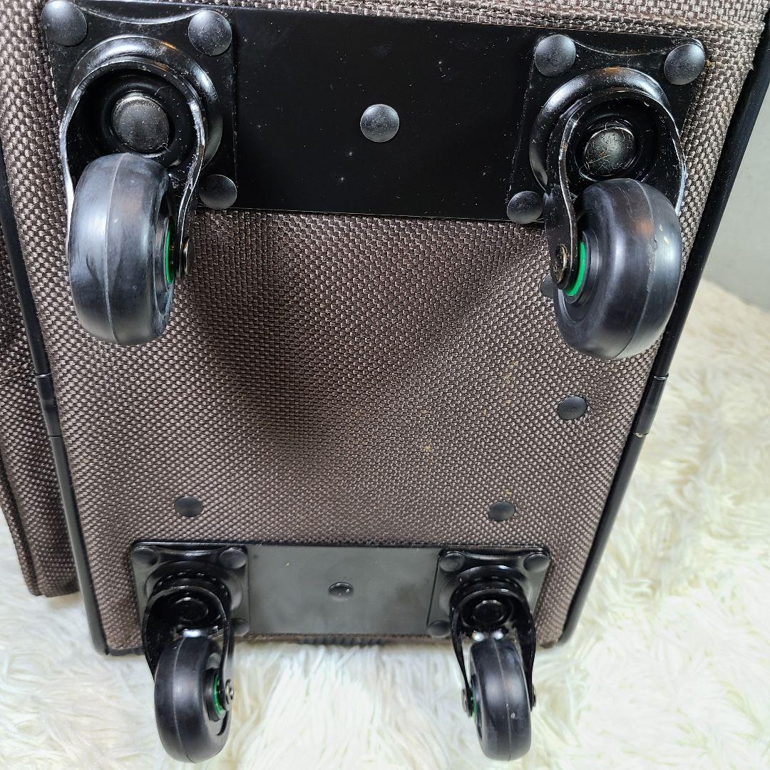 新品タグ付き【SWANY】スワニー　キャリーバック　四輪機内持込み可