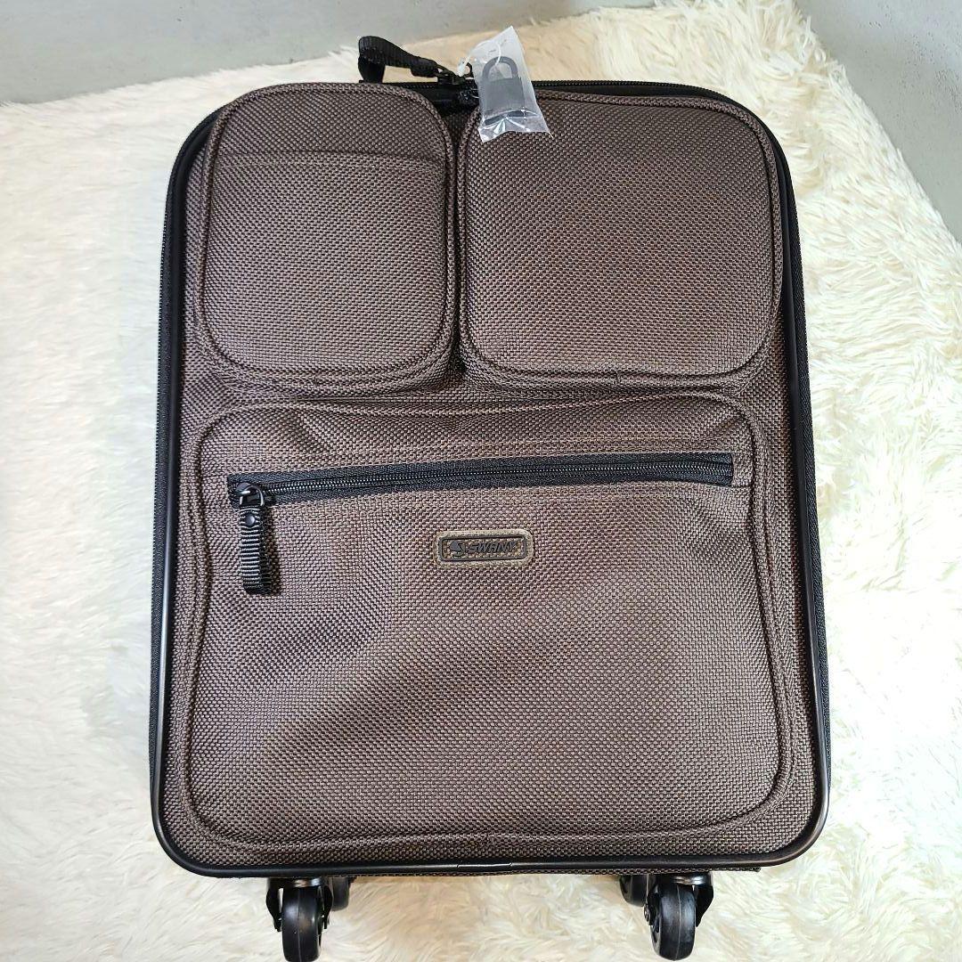 新品タグ付き【SWANY】スワニー　キャリーバック　四輪機内持込み可