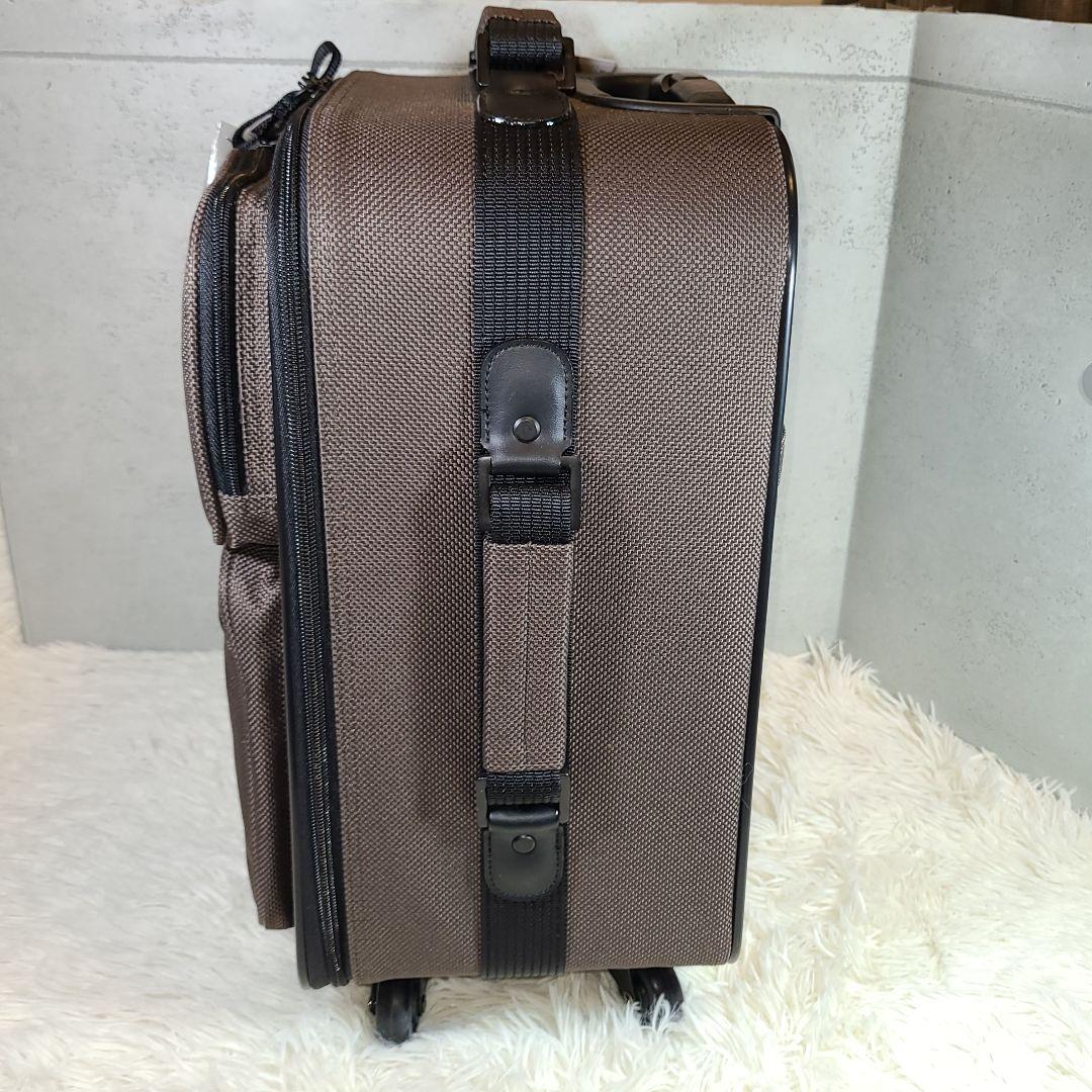 新品タグ付き【SWANY】スワニー　キャリーバック　四輪機内持込み可