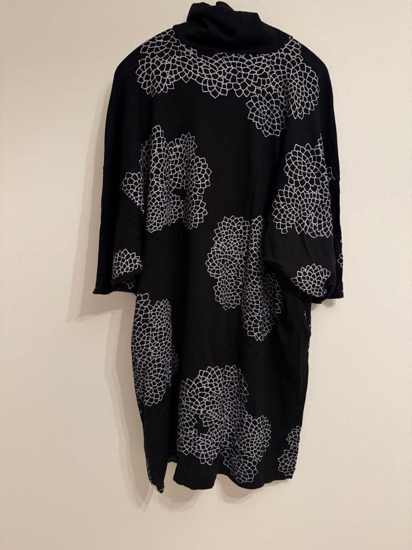 SOU・SOU ウォッシャブルウール天竺 衿巻薙刀長方形衣／雲間に菊 濡羽色