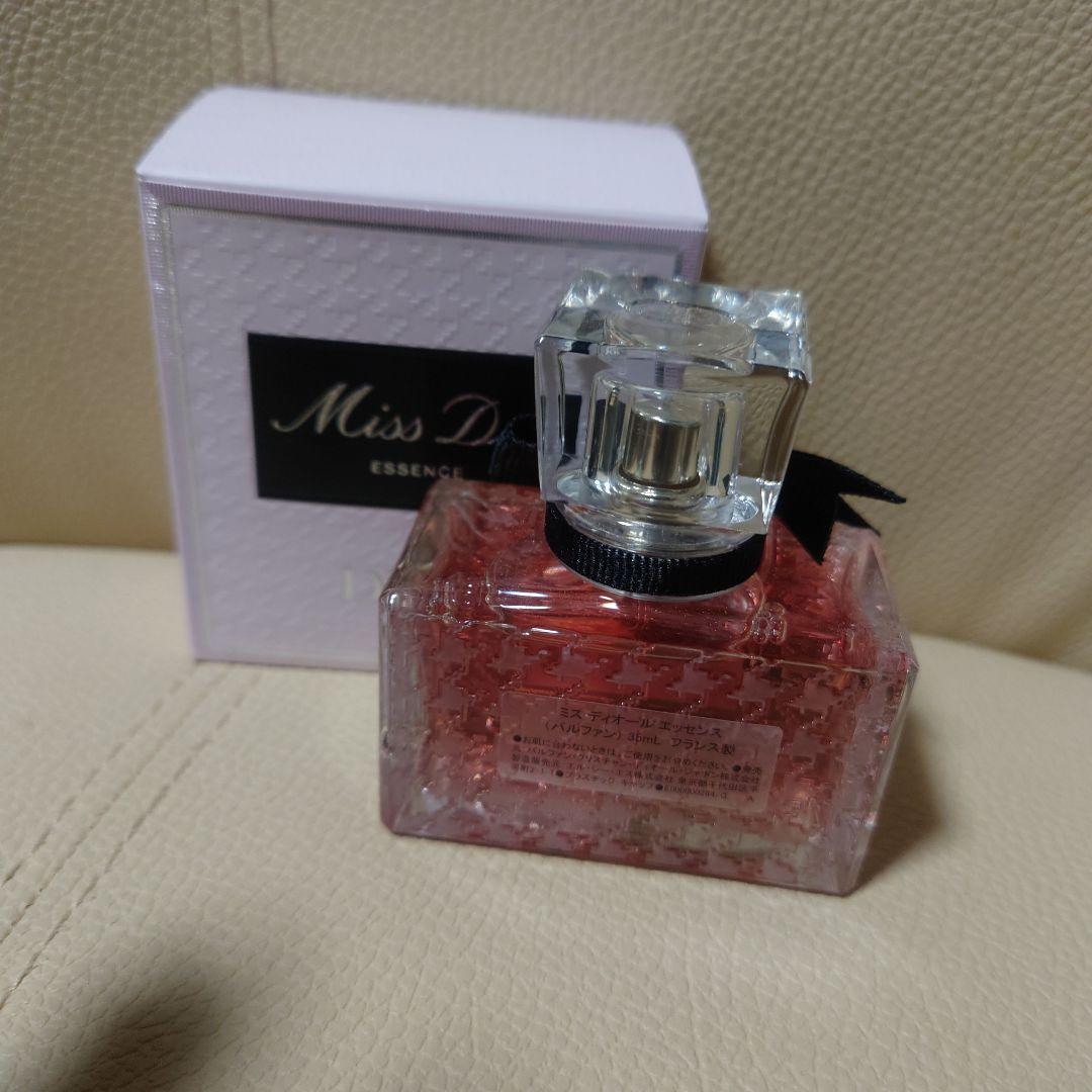 Miss Dior エッセンス パルファン　35ml 新作