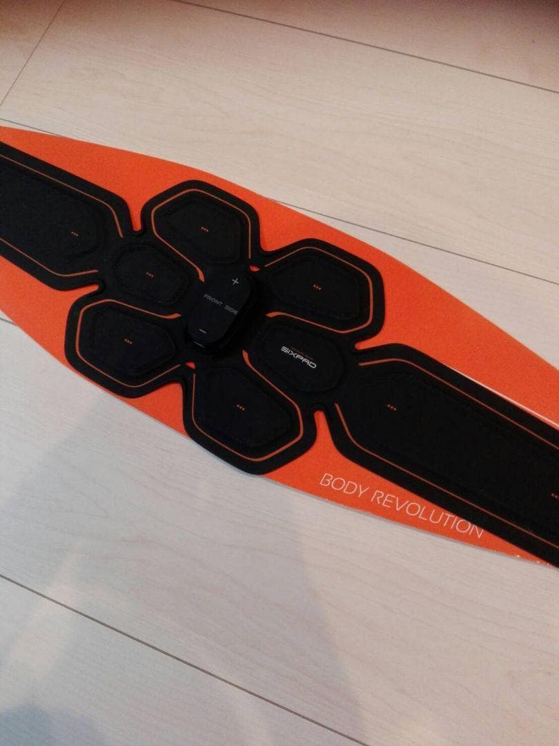 ①アブズベルトS/M/L 充電式　アプリ　シックスパッド SIXPAD